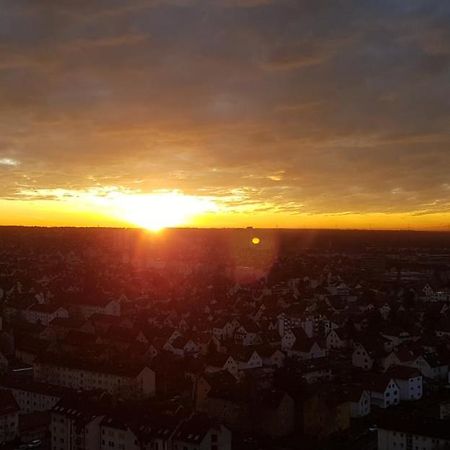 Ueber Den Wolken Und Super Zentral Zwischen Frankfurt Und Darmstadt - 100Qm Langen  Eksteriør billede