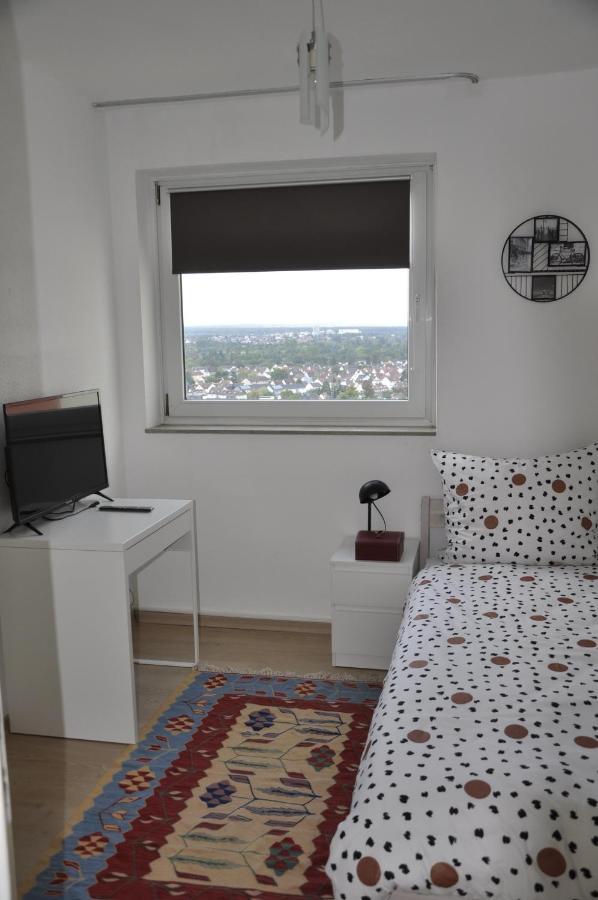 Ueber Den Wolken Und Super Zentral Zwischen Frankfurt Und Darmstadt - 100Qm Langen  Eksteriør billede