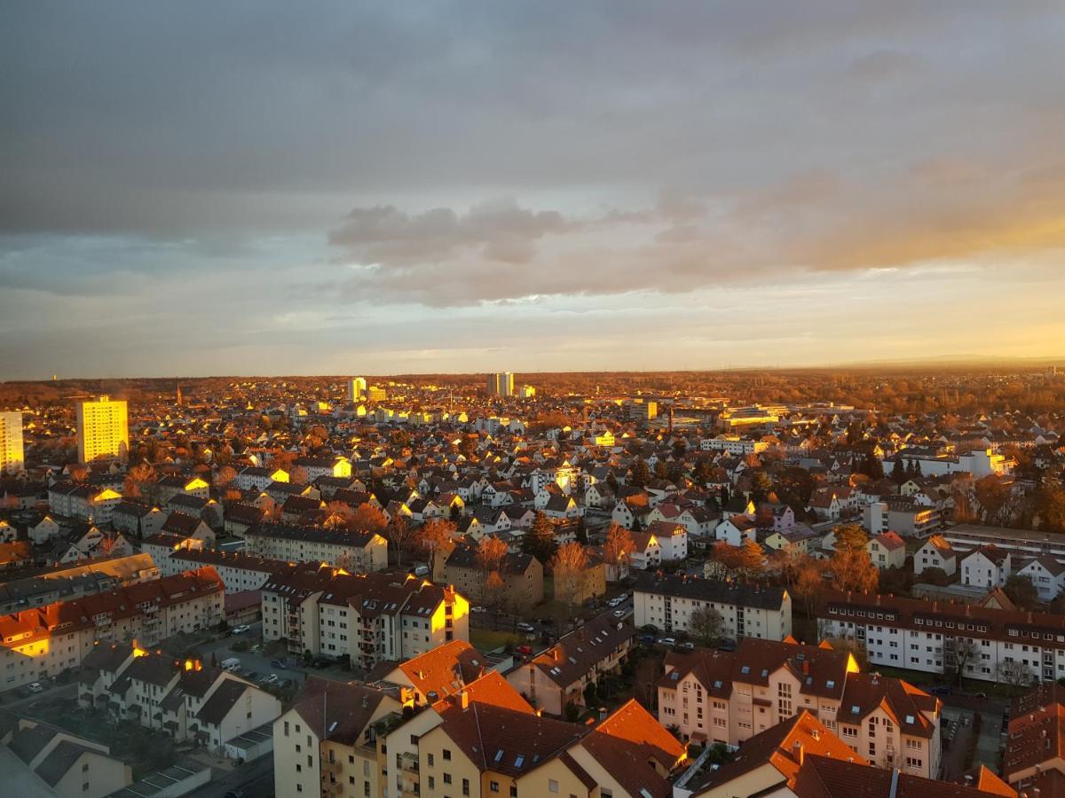 Ueber Den Wolken Und Super Zentral Zwischen Frankfurt Und Darmstadt - 100Qm Langen  Eksteriør billede